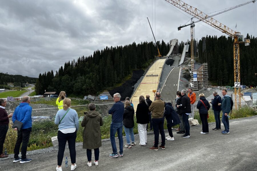 Skistyret var på befaring i nye Granåsen og fikk samtidig innsikt i VM-prosjektet.