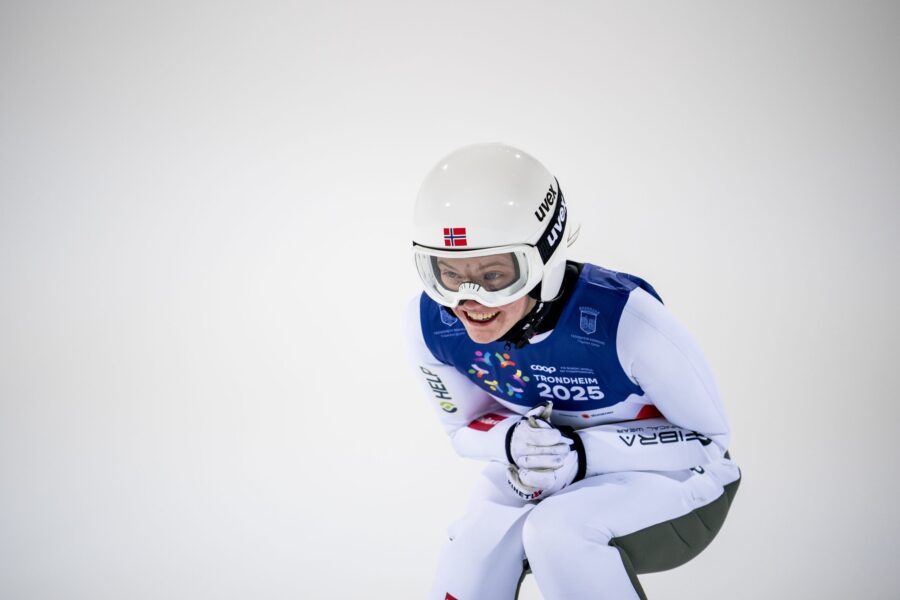 Første hopp i Granåsen, Eirin Kvandal. Foto