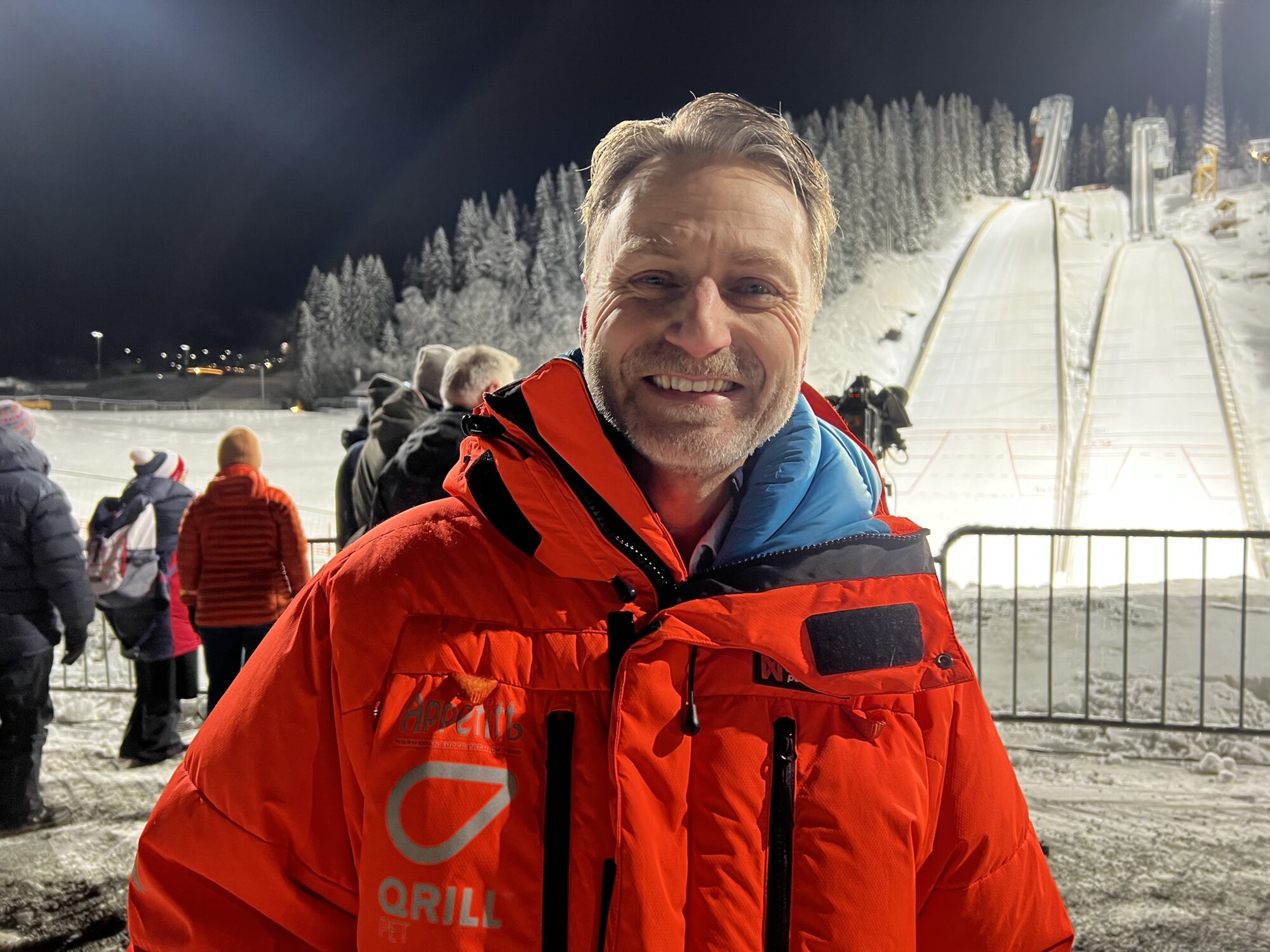 Espen Bredesen er glad for at hopperne endelig får trene i Granåsen igjen.